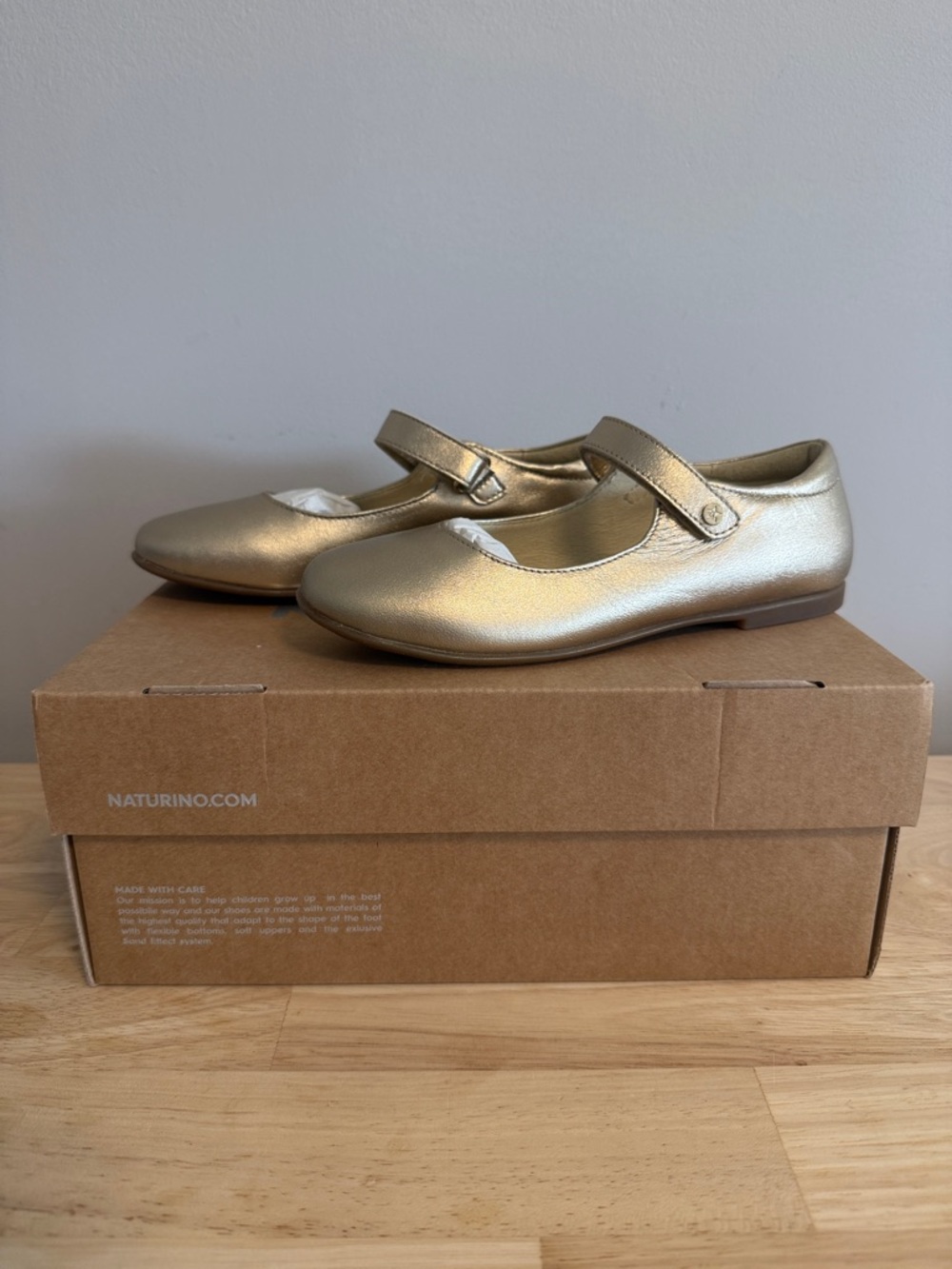 Naturino Girls' Gold Metallic Mary Jane Flats